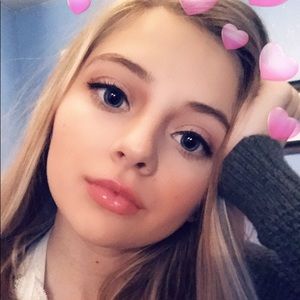 Meet your Posher, Alivia